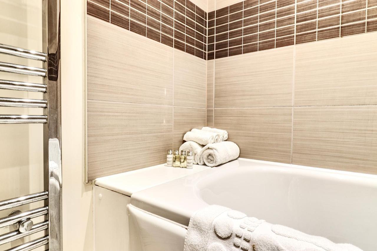 Sapphire Serviced Apartment Chelmsford Exterior photo